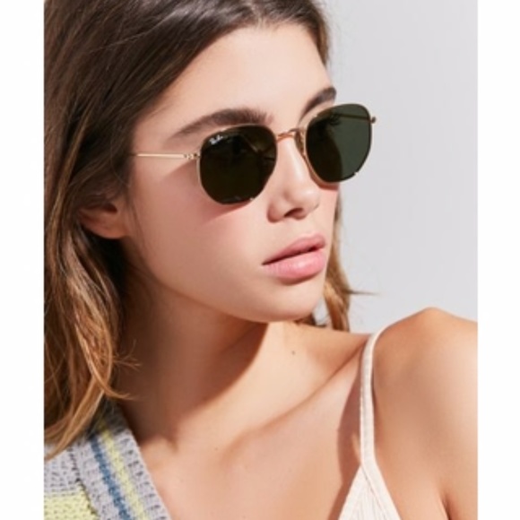 hexagonal flat lenses polarized